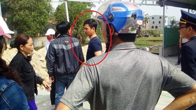 Thượng úy CSGT xô đẩy, giật điện thoại cán bộ phá dỡ công trình vi phạm