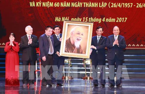 Thủ tướng mong muốn BIDV hướng vào tốp 25 ngân hàng thương mại lớn nhất ASEAN