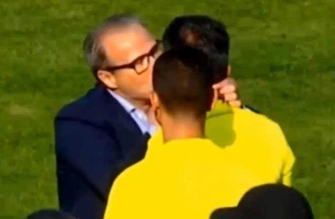 Hôn má, sờ mông, cắn tai trọng tài, chủ tịch CLB bị phạt nặng