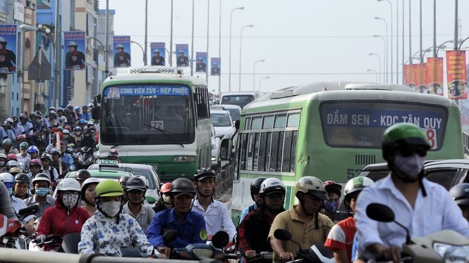 PGS.TS Phạm Xuân Mai: 'Phải cấm xe máy, đừng đem cái nghèo ra dọa nhau mãi'
