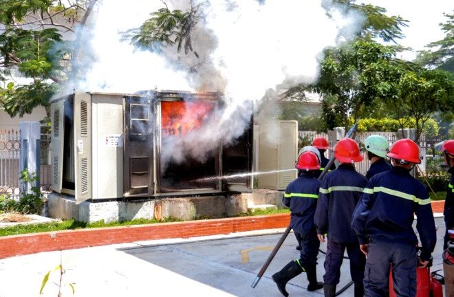 Nổ trạm biến áp trong Chi cục Thuế TP Nha Trang