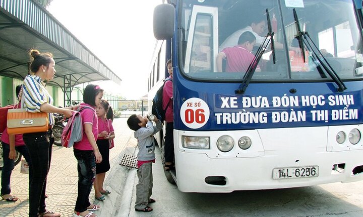 Hà Nội sắp có xe buýt dành riêng đưa đón học sinh đi học