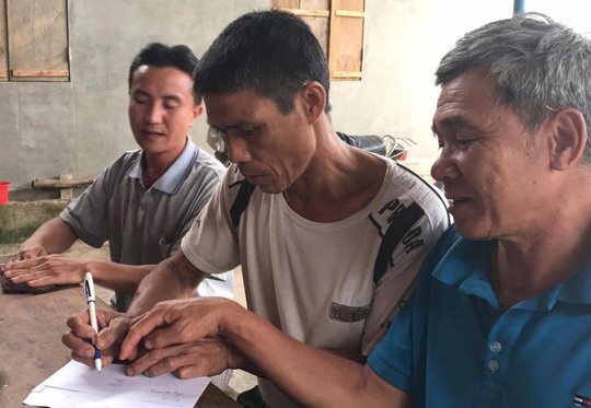 Giả mạo chữ ký để ăn chặn tiền hỗ trợ tái định cư của dân