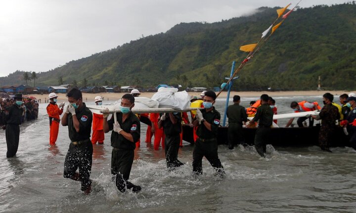 Hiện trường cứu hộ nạn nhân máy bay quân sự rơi ở Myanmar
