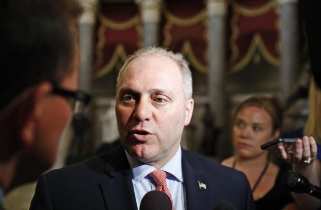 Xả súng ở sân bóng chày, lãnh đạo Hạ viện Mỹ trúng đạn