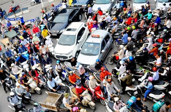 Hà Nội chính thức cấm xe máy tại các quận từ năm 2030