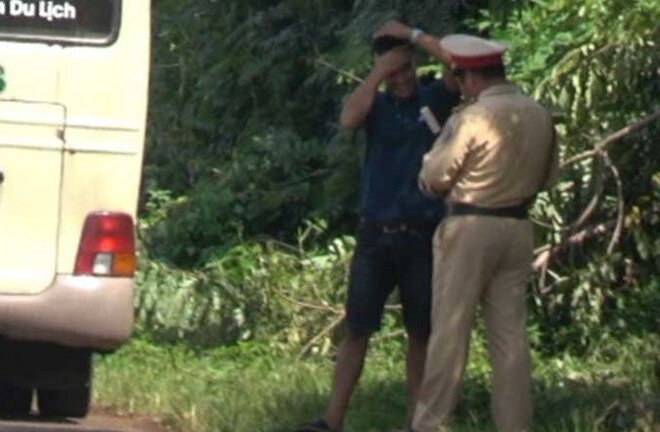 CSGT kiểm tra chớp nhoáng trong 10 giây: Thanh tra công an vào cuộc