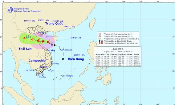 Trực tiếp: Bão số 2 chuẩn bị đổ bộ đất liền, các tỉnh từ Thanh Hóa đến Hà Tĩnh mưa rất to