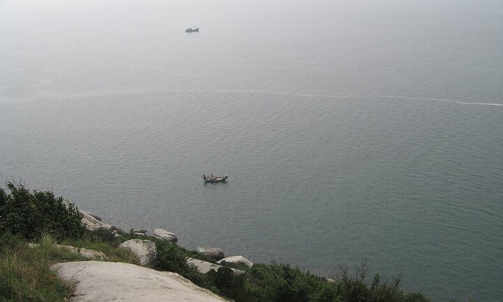 Chìm tàu ở Nghệ An: Thợ lặn ngừng tìm kiếm thuyền viên mất tích