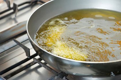 Thu mua dầu ăn đã qua sử dụng để xuất khẩu