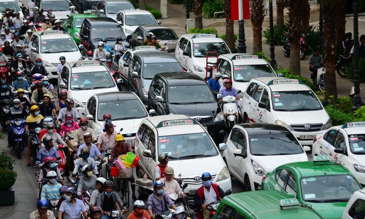 Năm 2020, sẽ thu phí ô tô vào trung tâm TP.HCM
