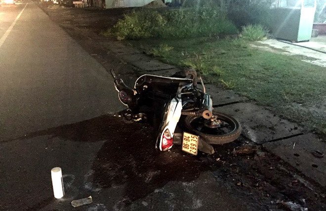 Truy tìm xe ô tô tông thương vong cặp tình nhân trên quốc lộ rồi bỏ chạy