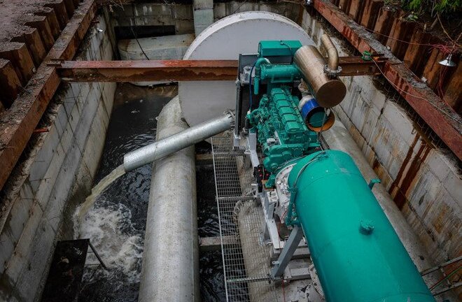 Chủ đầu tư dừng lễ ký bàn giao, 'siêu máy bơm' vẫn ngưng hoạt động