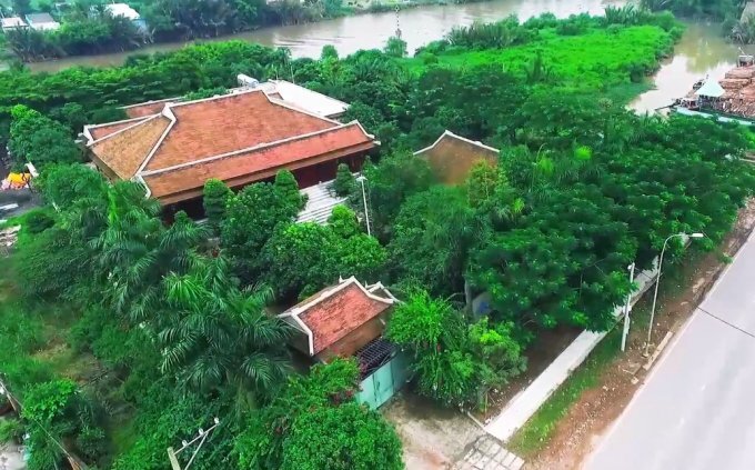 Vợ chồng nguyên Phó Thống đốc Ngân hàng Nhà nước xây biệt phủ 'để dành' cho con gái