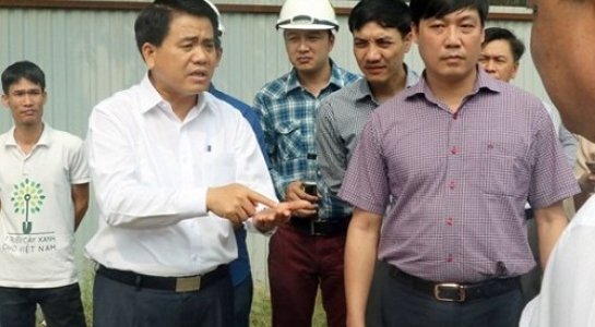 Bất cập trong việc chặt cây xanh trên đường Phạm Văn Đồng