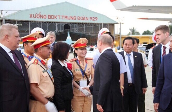 Nữ CSGT duy nhất được Tổng thống Nga Putin bắt tay cảm ơn