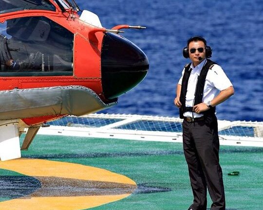 Đưa tro cốt phi công tử nạn ở Anh về Việt Nam