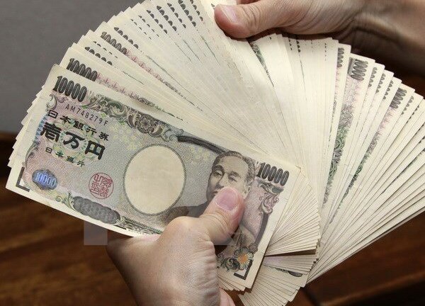 Nhân viên an ninh hàng không trả lại hơn 1 triệu yên Nhật cho du học sinh bỏ quên