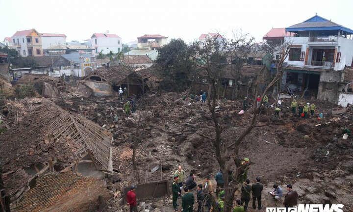 Nổ lớn ở Bắc Ninh, 2 cháu bé thiệt mạng: Hình ảnh mới nhất từ hiện trường