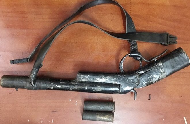 Dùng súng bắn người truy đuổi, 'cẩu tặc' bị dân đánh chết