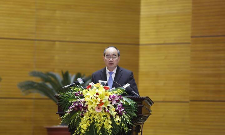 Bí thư TP.HCM: 'Cấp trên đốt lửa to, cấp dưới chậm đốt lửa'