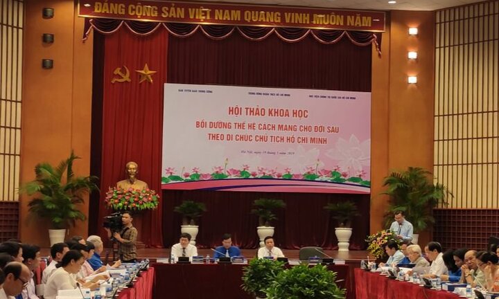 Chọn lựa cán bộ trẻ thế nào để không bị 'hư hỏng'?