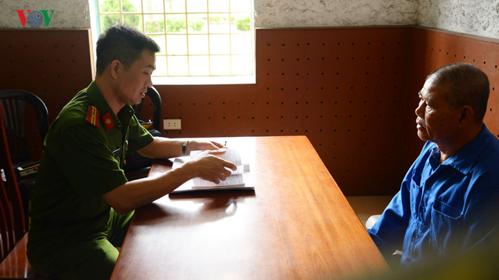 Chuyện người quản giáo khiến 'ông trùm vùng biên viễn' rơi nước mắt