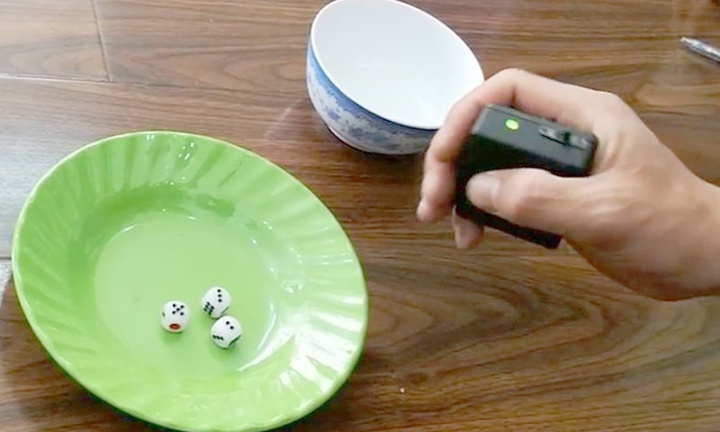 Mang dụng cụ chơi cờ bạc bịp lên máy bay, nam hành khách bị lập biên bản