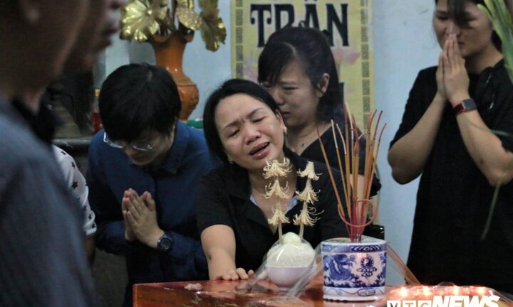 Bừa bãi, tắc trách - bản tính xấu người Việt và cái chết của cháu bé bị quên trên xe