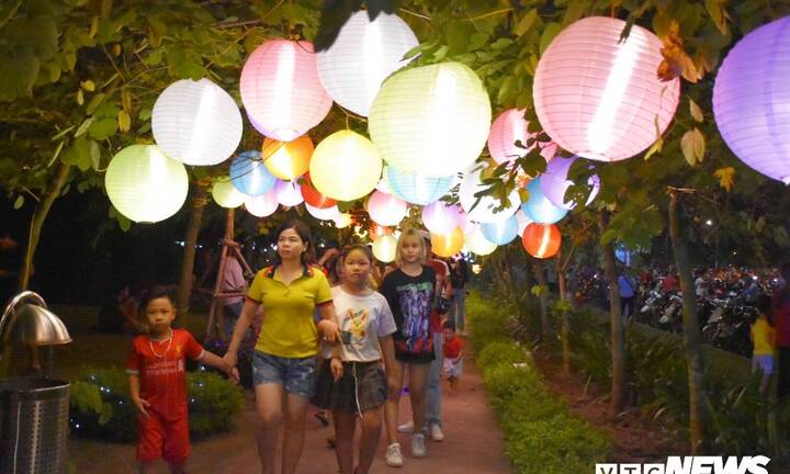 Tết Trung thu lung linh sắc màu cho con em lao động trong KCN ở Hải Phòng