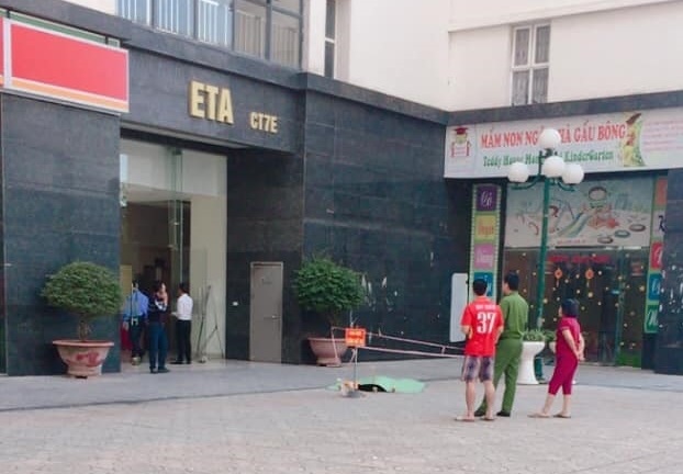 Người phụ nữ trung niên rơi từ tầng 20 chung cư xuống đất thiệt mạng