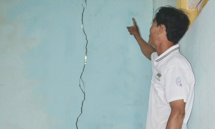 Thi công đường Hồ Chí Minh, gần 100 nhà dân bị hư hỏng