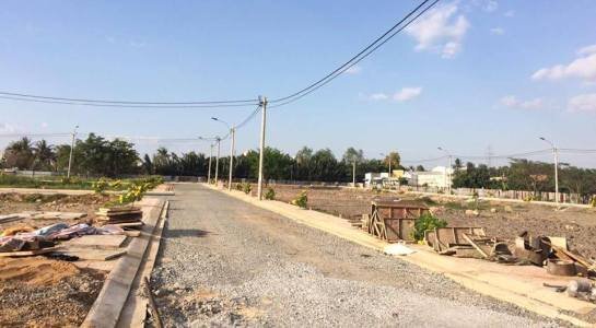 Đất nền hết sốt ảo, nhiều nhà đầu tư ‘ngậm quả đắng’