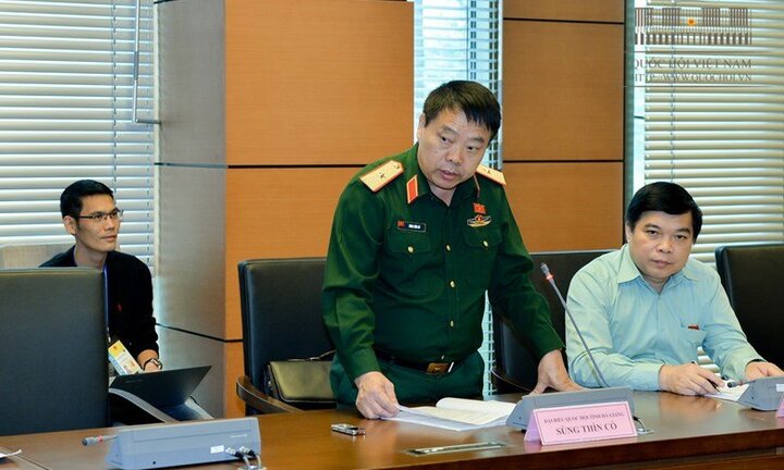 Tướng Sùng Thìn Cò: 'Cán bộ phải thấy tiền không thích, gái không ham'