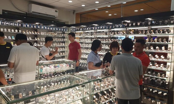 Thế giới di động lấn sân sang kinh doanh đồng hồ