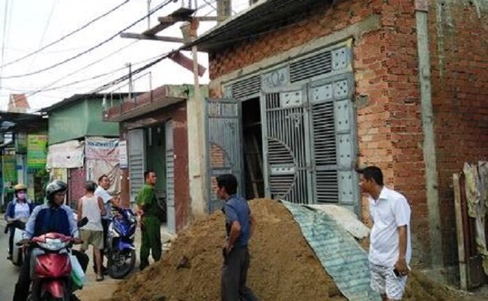 Rơi từ lầu 1 xuống đất, người đàn ông chết thương tâm