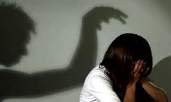 Tỏ tình bất thành, ép thiếu nữ 15 tuổi vào nhà trọ hiếp dâm