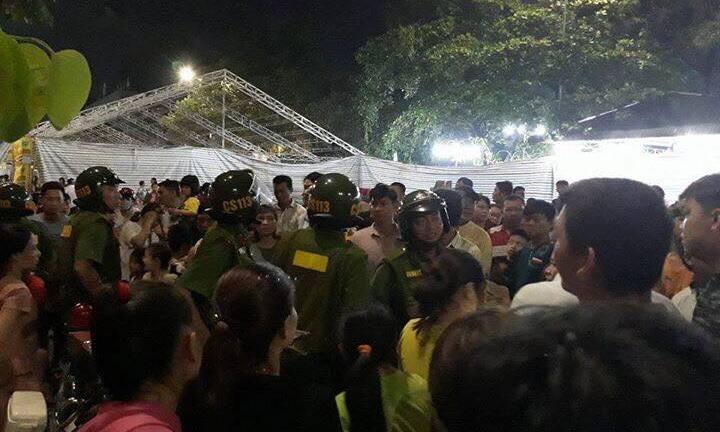 Nghi bị lừa, dân đập phá đồ đạc của đoàn xiếc