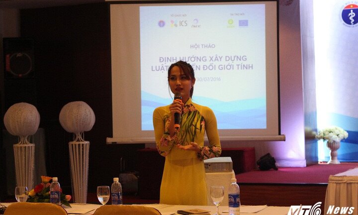 Dự thảo luật chuyển đổi giới tính có điểm gì đáng chú ý?