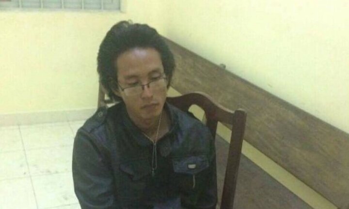 Khởi tố kẻ chém vỡ kính chiếu hậu nhiều ô tô ở Sài Gòn