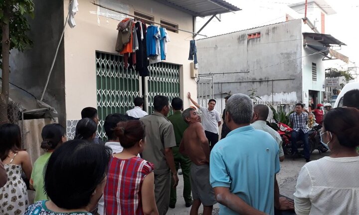 Em trai hoảng hốt phát hiện chị gái chết trong tư thế treo cổ