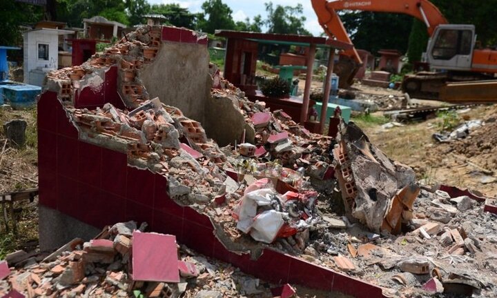 Giải tỏa nghĩa trang lớn nhất TP.HCM: Gần 2.500 ngôi mộ vắng chủ sẽ được xử lý thế nào?