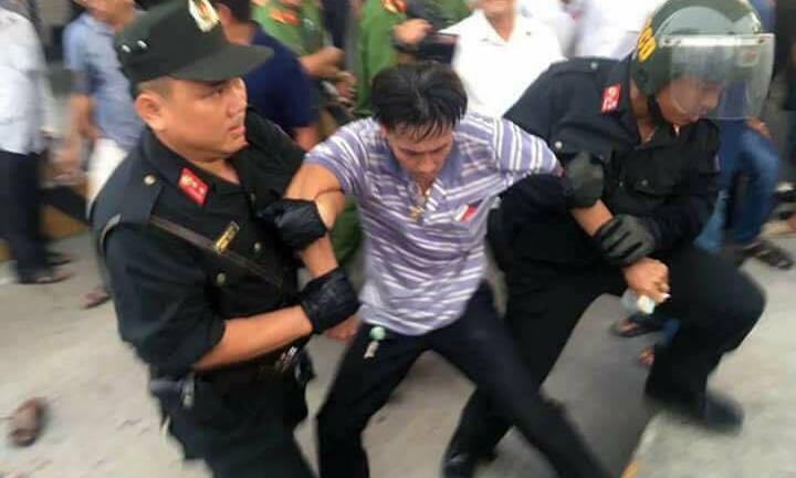 Hai tài xế bị Công an Cai Lậy tạm giữ được thả về nhà