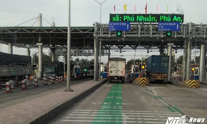Lùm xùm tại BOT Cai Lậy: Căn cứ nào Bộ GTVT khẳng định tiếp tục thu phí?