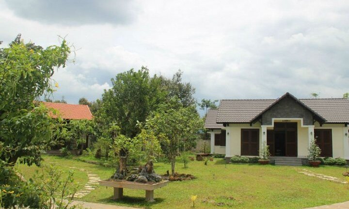 Gia đình nguyên Phó Ban Tổ chức Tỉnh ủy Đồng Nai tự tháo dỡ nhà vườn trái phép