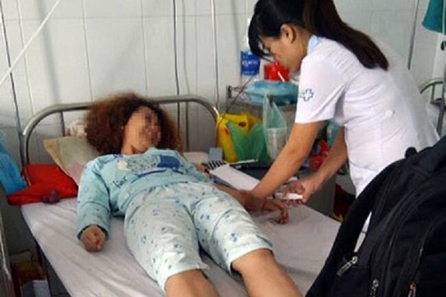 Đánh vợ đến nhập viện, bí thư xã bị cách chức