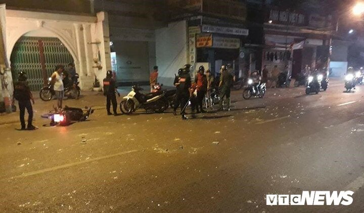 Sau va chạm giao thông, 2 nhóm thanh niên ẩu đả náo loạn khu phố