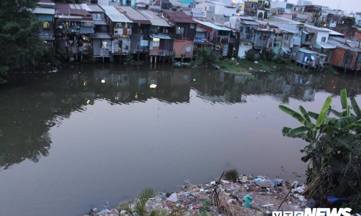 Nghiêm cấm san lấp kênh rạch trong các dự án xây dựng ở TP.HCM