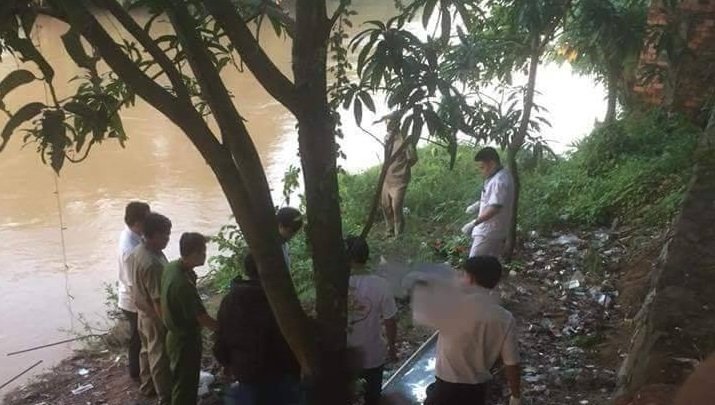 Nghi án mẹ ôm con nhảy sông tự tử ở Bình Dương