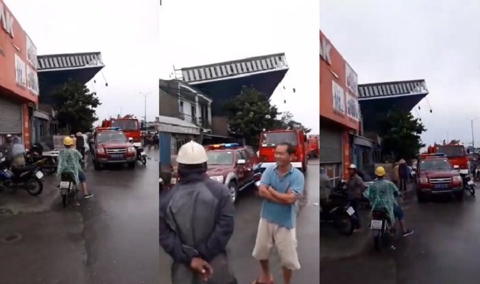 Bảng quảng cáo đè sập nhà dân, 2 người thương vong